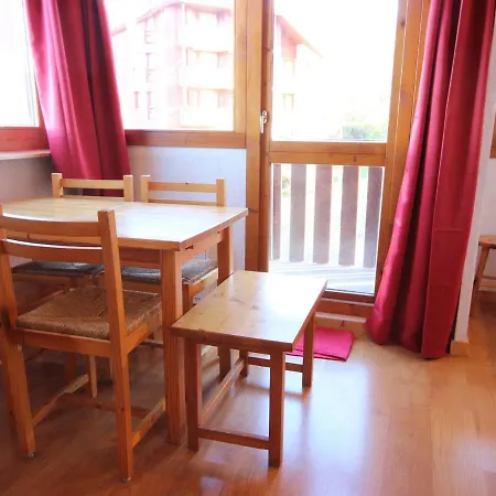 4 Pers Au Centre De Vallandry, Proche Pistes, Balcon Et Vue Montagne - Fr-1-411-75